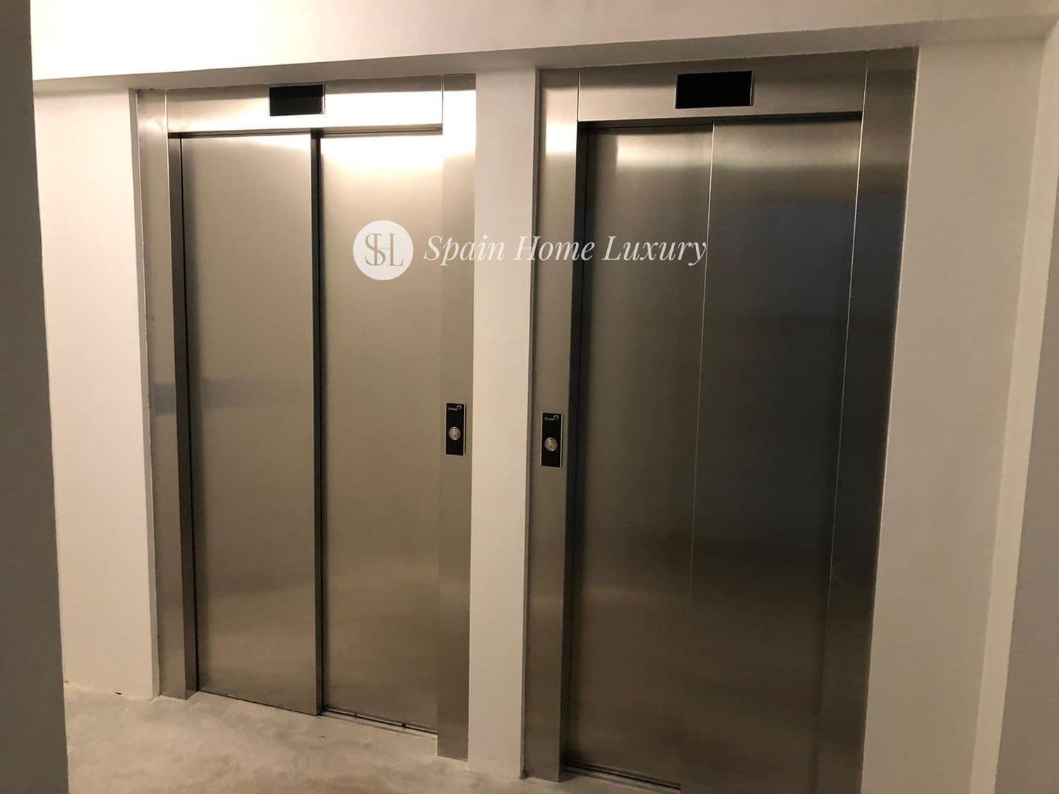 1 bedroom Flat for sale in Valencia city with pool garage - € 350,000 (Ref: 9189753)