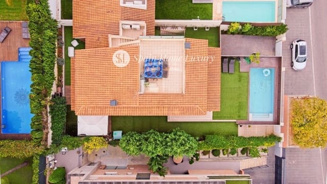 5 bedroom Villa for sale in San Antonio de Benagéber with pool garage - € 700,000 (Ref: 9189879)