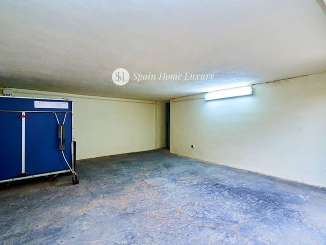 5 bedroom Villa for sale in San Antonio de Benagéber with pool garage - € 700,000 (Ref: 9189879)