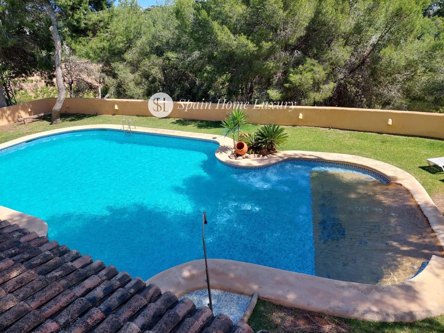 3 soveværelse Byhus til salg i Moraira med swimmingpool garage - € 520.000 (Ref: 9195078)