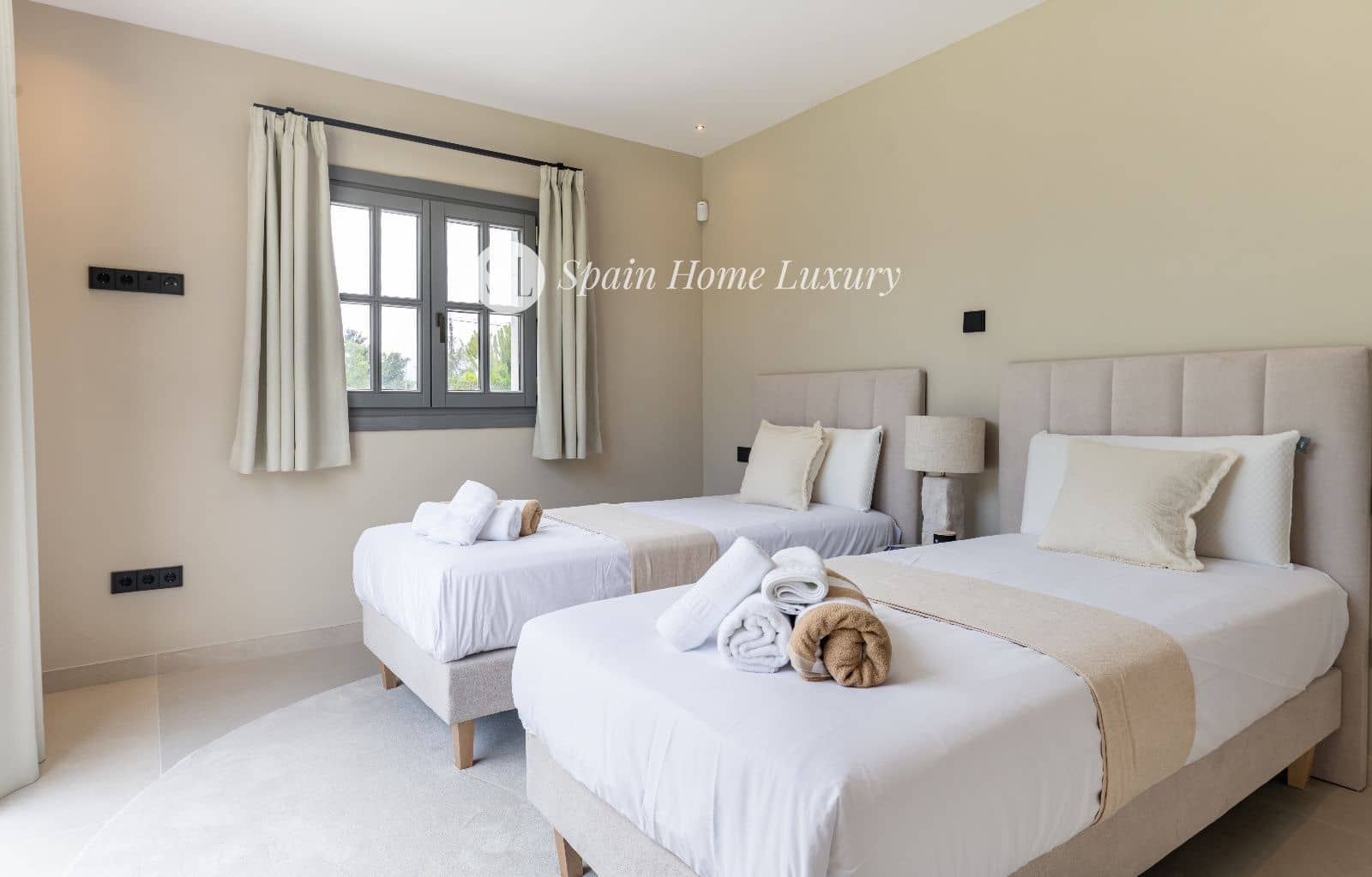 6 soverom Villa til salgs i Marbella med svømmebasseng garasje - € 3 800 000 (Ref: 9216504)