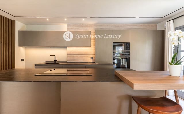 6 soverom Villa til salgs i Divina Pastora, Marbella med svømmebasseng garasje - € 3 800 000 (Ref: 9216504)