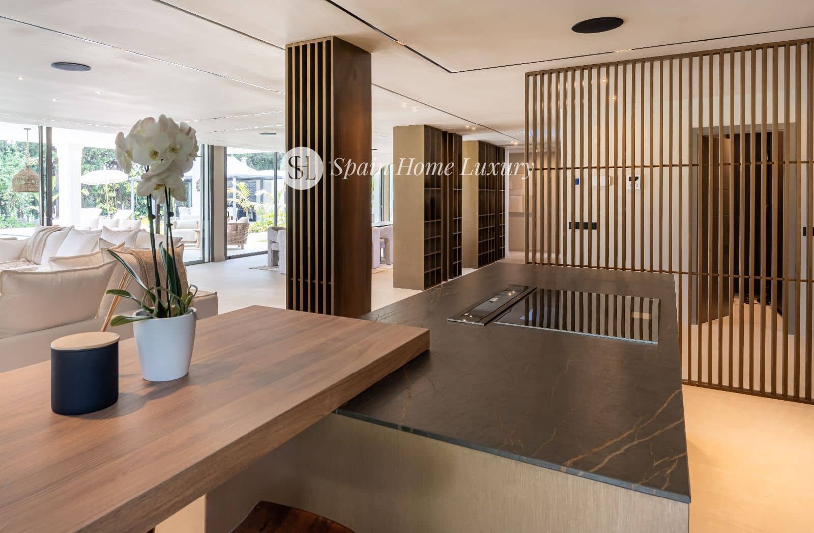 6 soverom Villa til salgs i Marbella med svømmebasseng garasje - € 3 800 000 (Ref: 9216504)