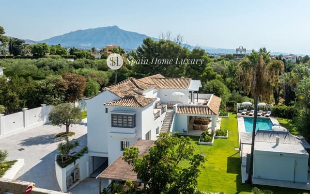 6 soverom Villa til salgs i Divina Pastora, Marbella med svømmebasseng garasje - € 3 800 000 (Ref: 9216504)