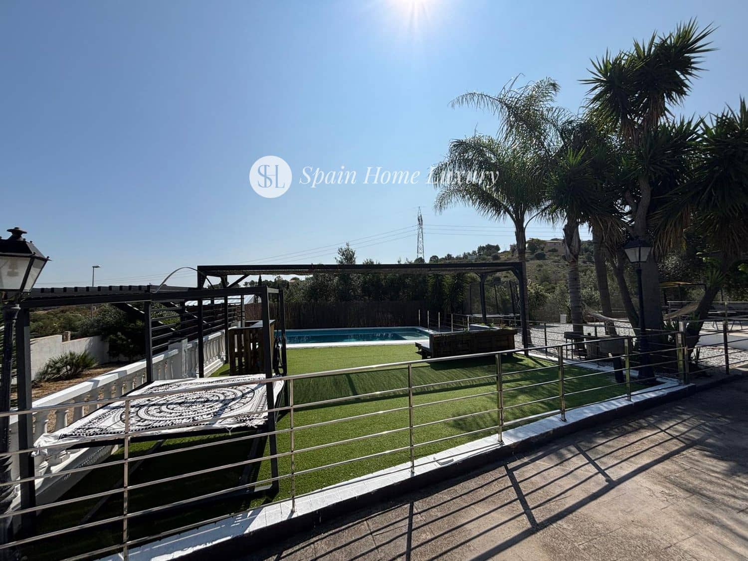 5 chambre Villa/Maison à vendre à Alberic avec piscine garage - 320 000 € (Ref: 9219383)