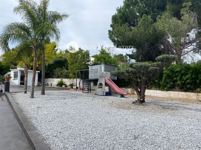 5 chambre Villa/Maison à vendre à Alberic avec piscine garage - 320 000 € (Ref: 9219383)