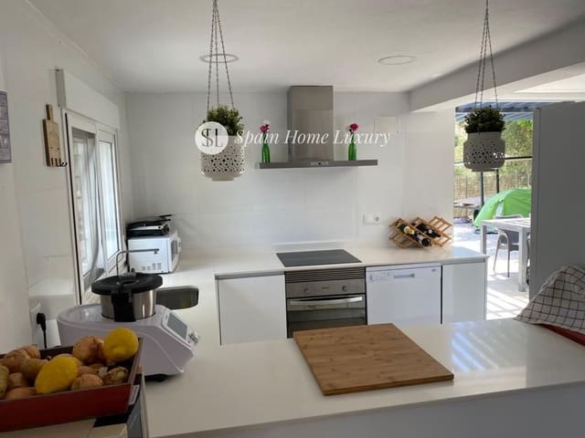 5 chambre Villa/Maison à vendre à Alberic avec piscine garage - 320 000 € (Ref: 9219383)