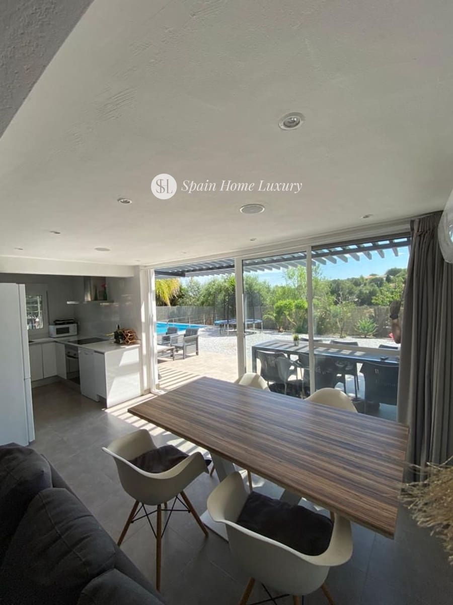 5 chambre Villa/Maison à vendre à Alberic avec piscine garage - 320 000 € (Ref: 9219383)