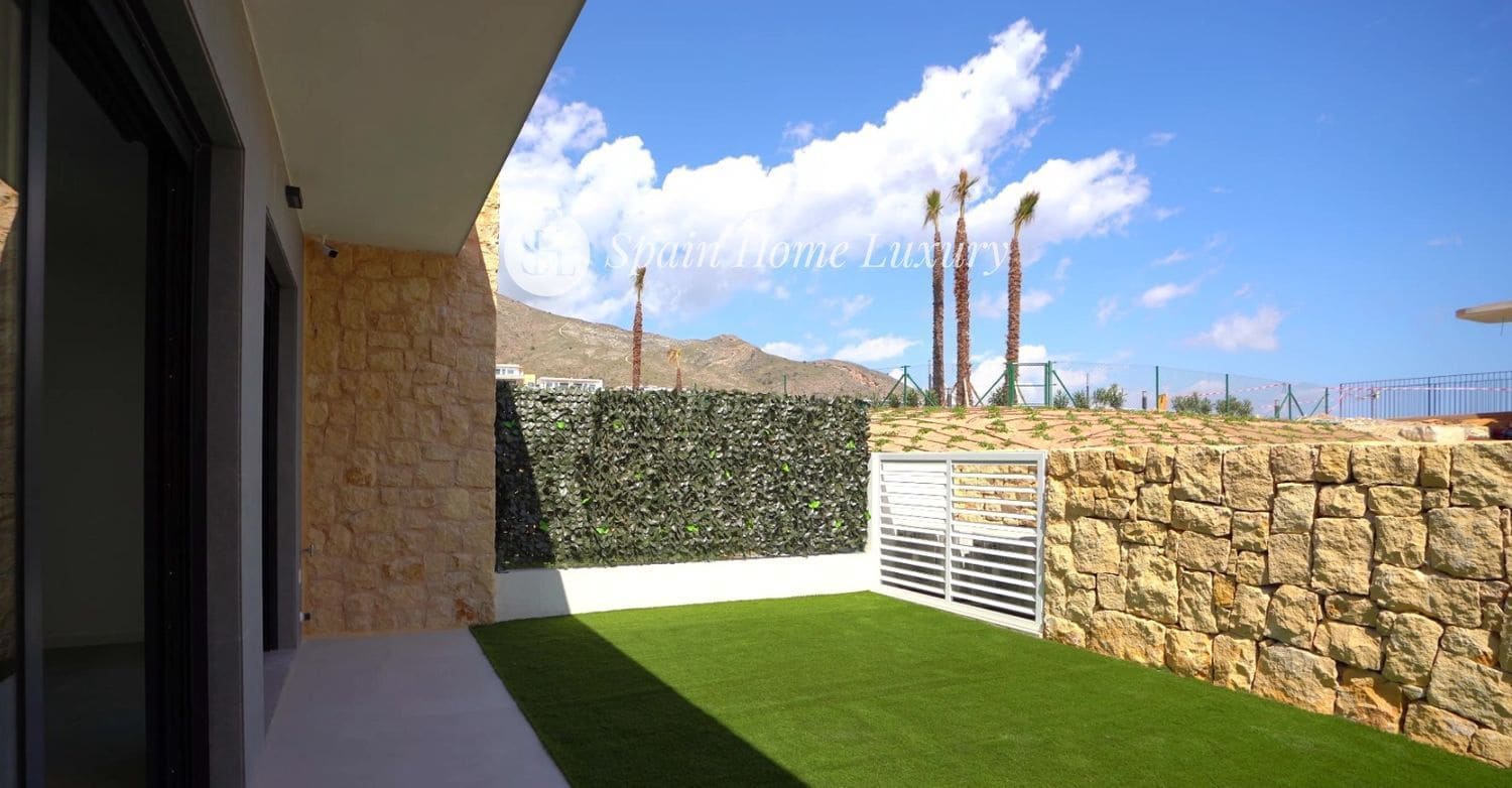 3 bedroom Flat for sale in Finestrat with pool garage - € 580,000 (Ref: 9230698)