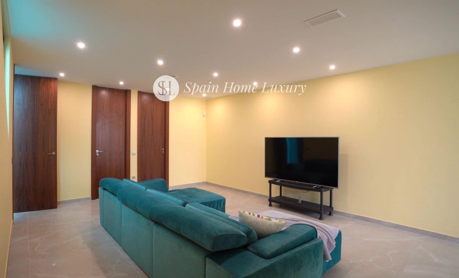 4 bedroom Villa for sale in Finestrat with pool garage - € 1,900,000 (Ref: 9230700)