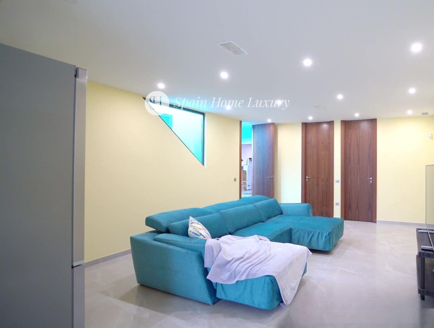 4 bedroom Villa for sale in Finestrat with pool garage - € 1,900,000 (Ref: 9230700)