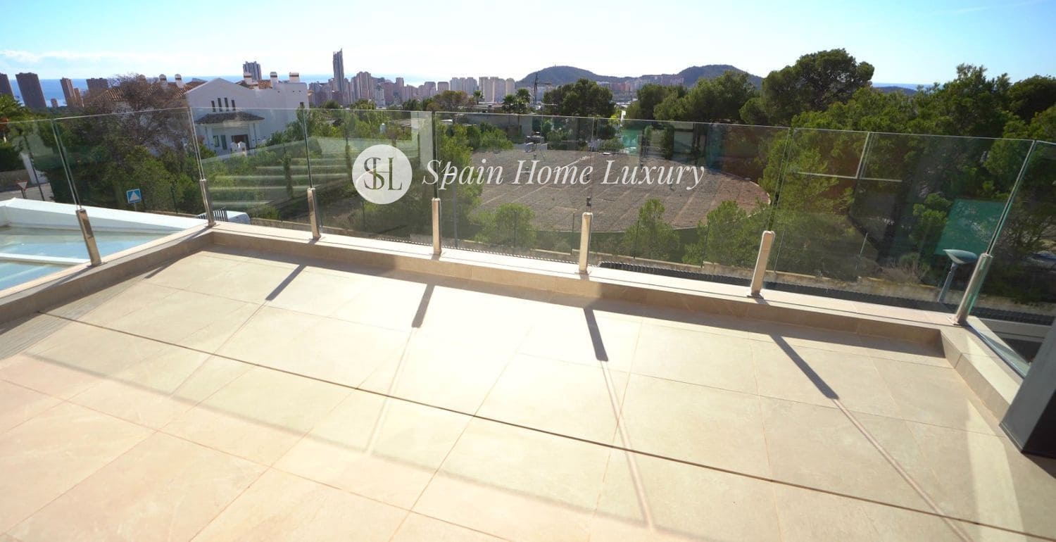 4 bedroom Villa for sale in Finestrat with pool garage - € 1,900,000 (Ref: 9230700)