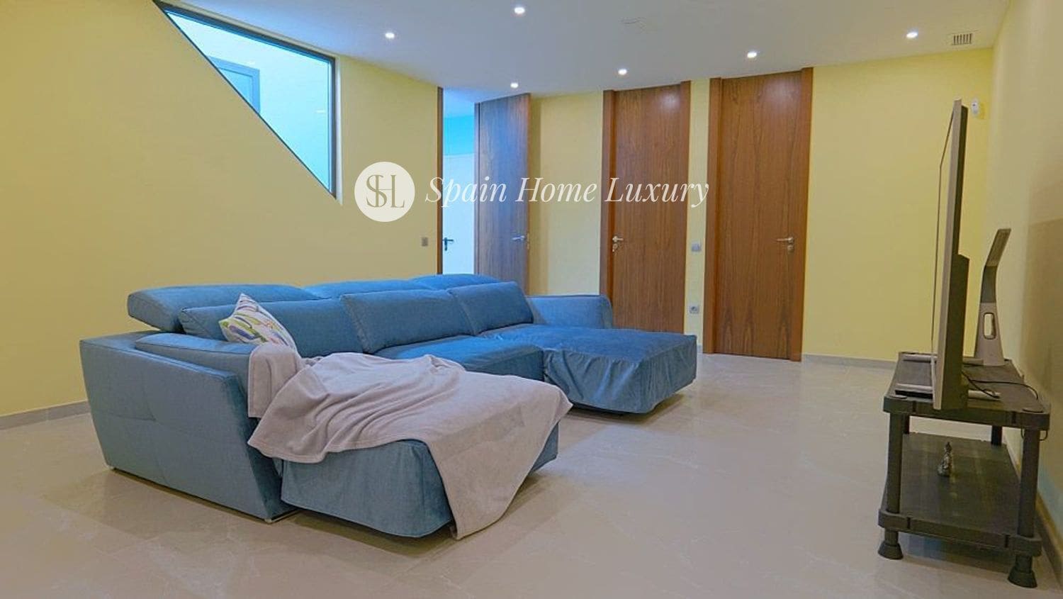 4 bedroom Villa for sale in Finestrat with pool garage - € 1,900,000 (Ref: 9230700)