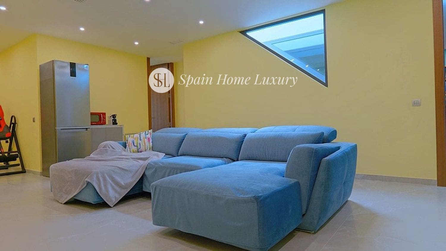 4 bedroom Villa for sale in Finestrat with pool garage - € 1,900,000 (Ref: 9230700)