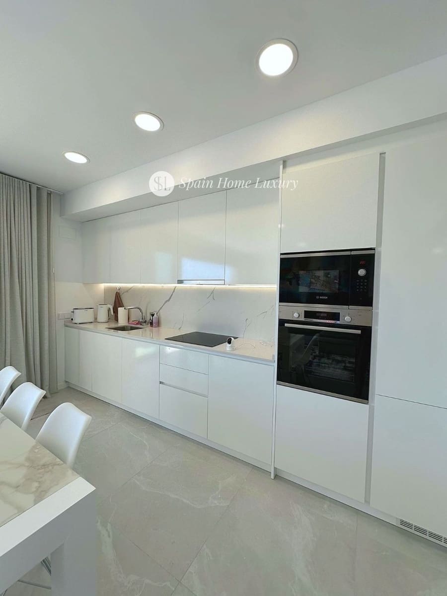 2 soverom Leilighet til leie i Finestrat med svømmebasseng garasje - € 1 850 (Ref: 9231830)