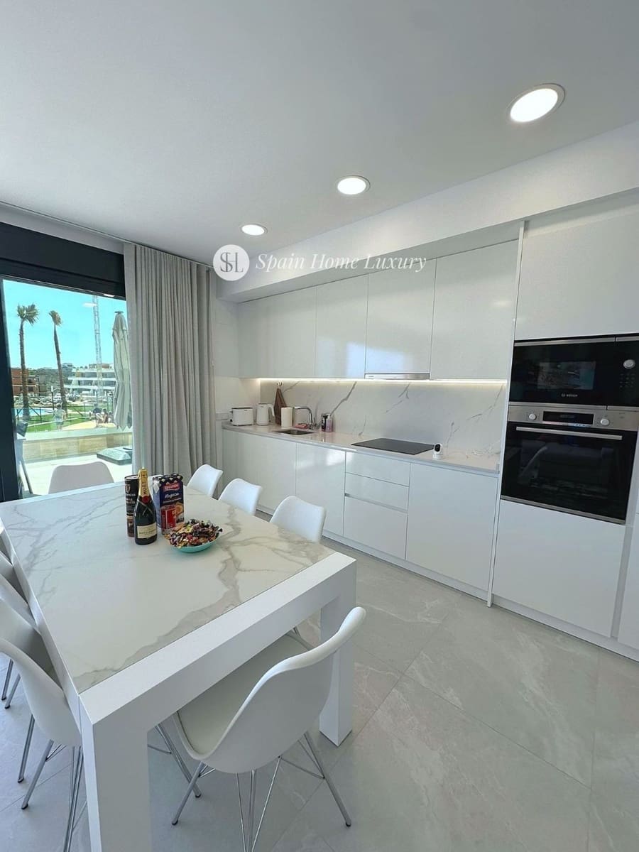 2 soverom Leilighet til leie i Finestrat med svømmebasseng garasje - € 1 850 (Ref: 9231830)