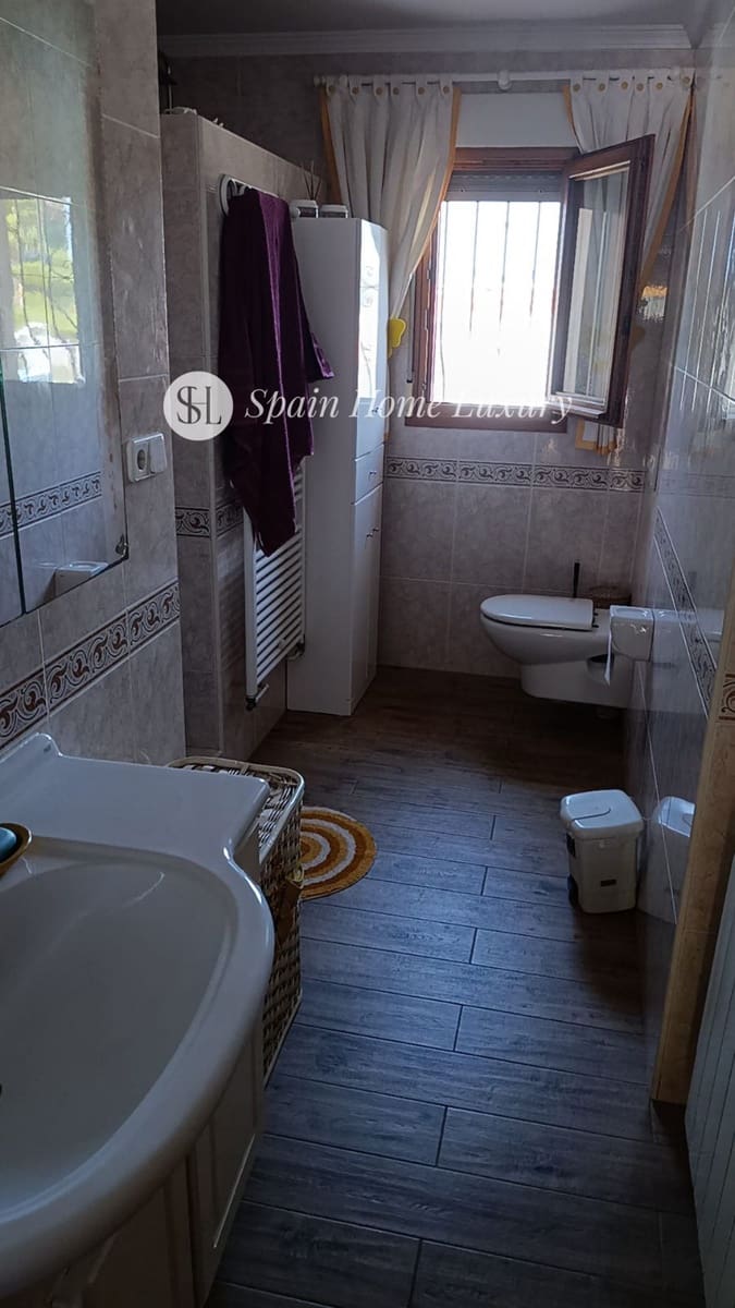 4 sypialnia Willa na sprzedaż w Denia z basenem garażem - 580 000 € (Ref: 9296343)