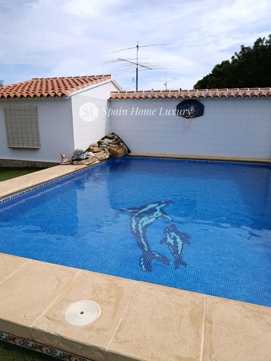 4 sypialnia Willa na sprzedaż w Denia z basenem garażem - 580 000 € (Ref: 9296343)