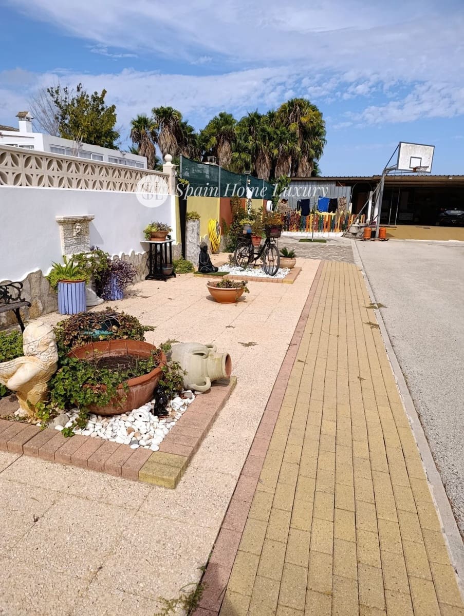 4 sypialnia Willa na sprzedaż w Denia z basenem garażem - 580 000 € (Ref: 9296343)