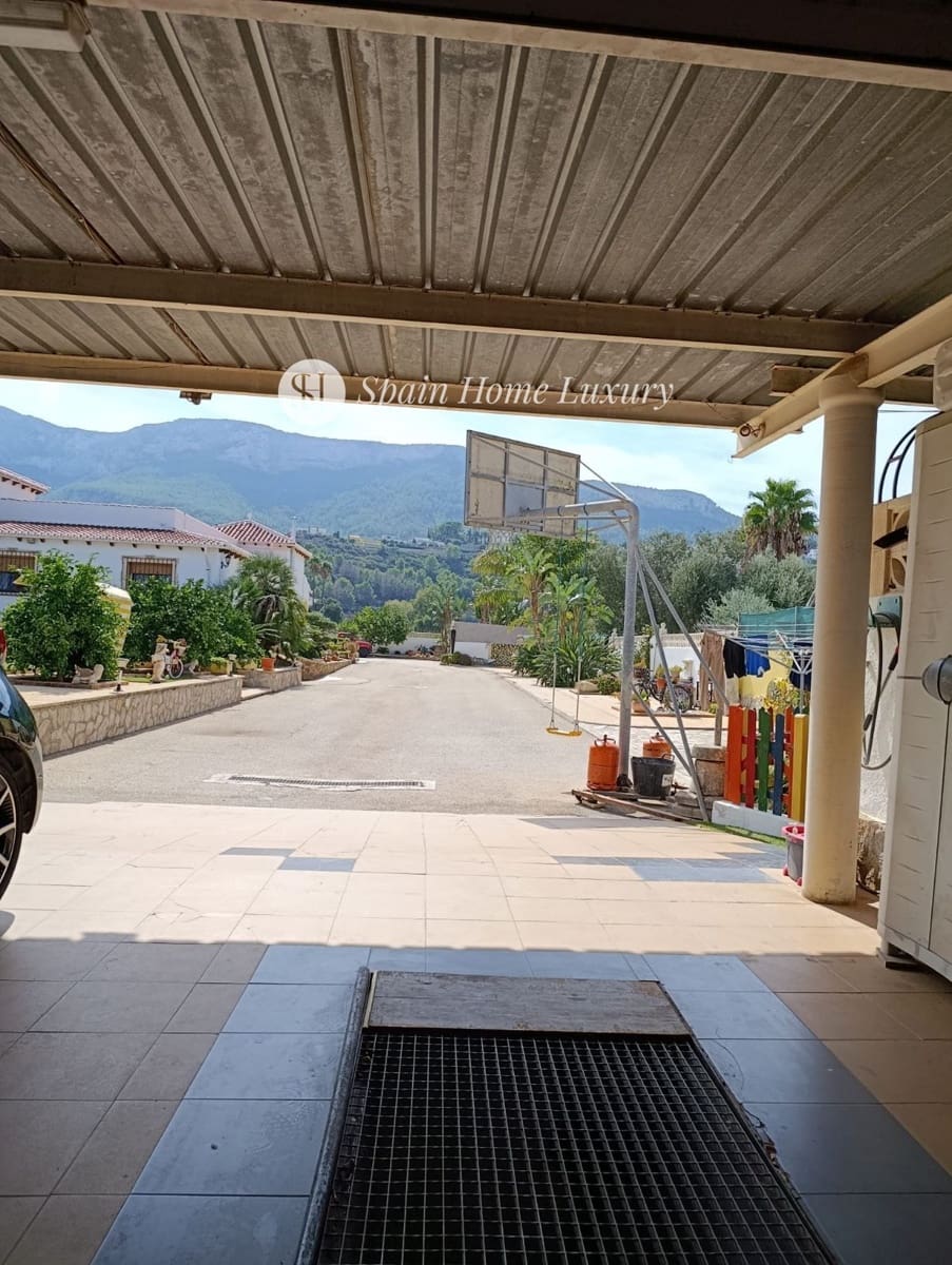 4 sypialnia Willa na sprzedaż w Denia z basenem garażem - 580 000 € (Ref: 9296343)