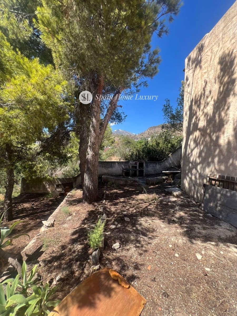 4 makuuhuone Huvila myytävänä paikassa Calpe / Calp mukana 
autotalli - 380 000 € (Ref: 9296405)