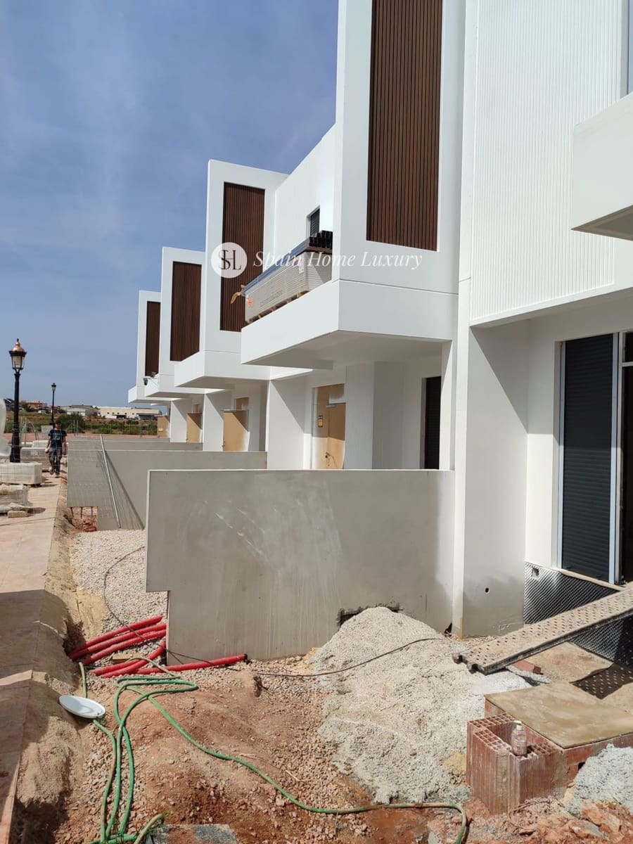 Casa de 4 habitaciones en Rafelbunyol en venta con garaje - 400.000 € (Ref: 9305239)