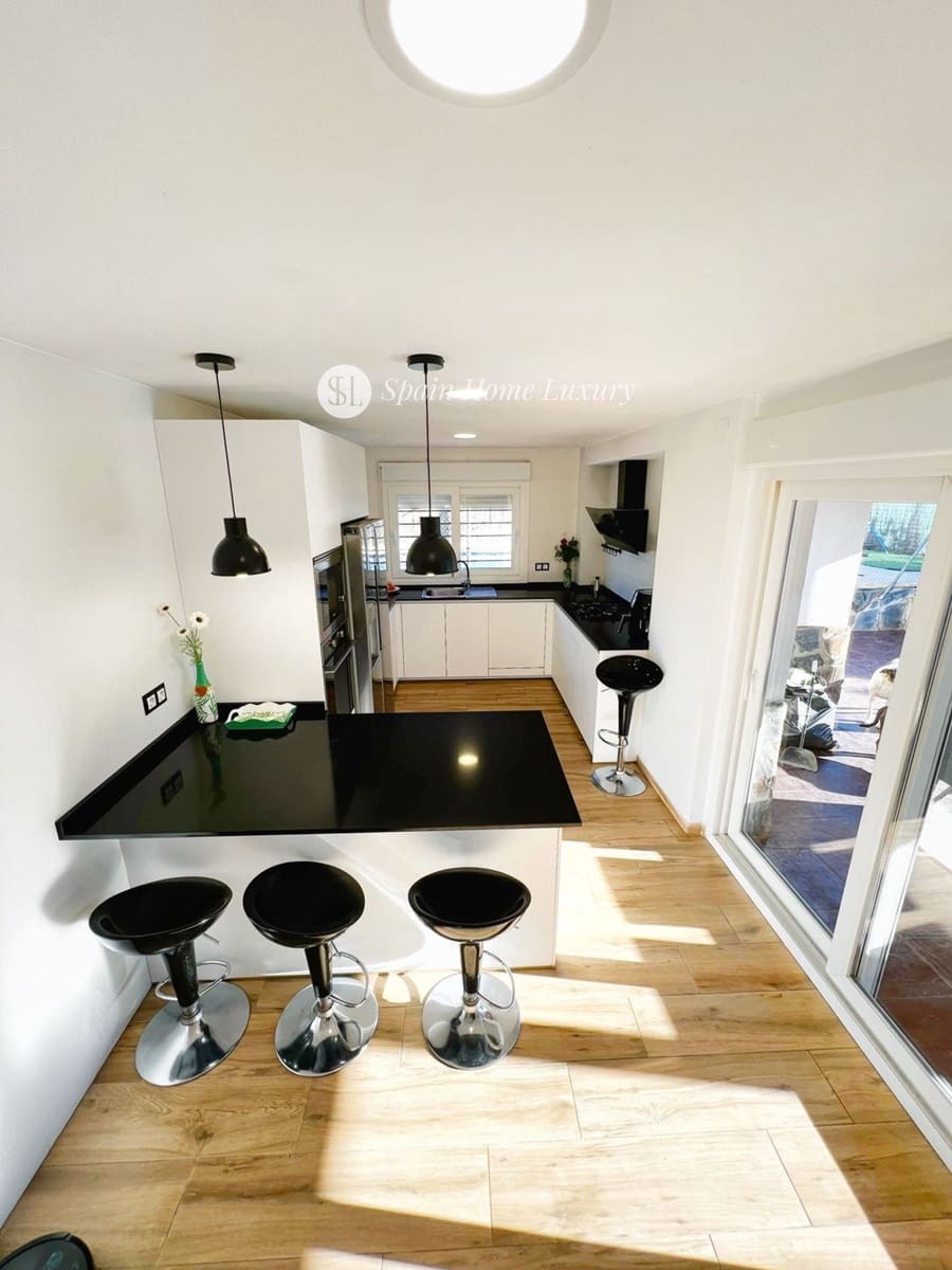 3 soveværelse Villa til salg i Real de Gandia med swimmingpool garage - € 280.000 (Ref: 9306834)