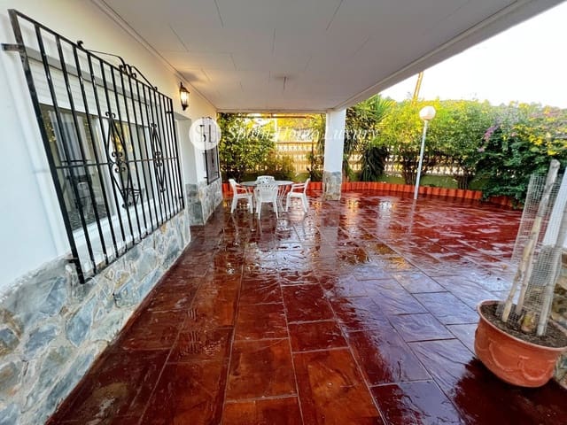 3 bedroom Villa for sale in Real de Gandía with pool garage - € 280,000 (Ref: 9306834)