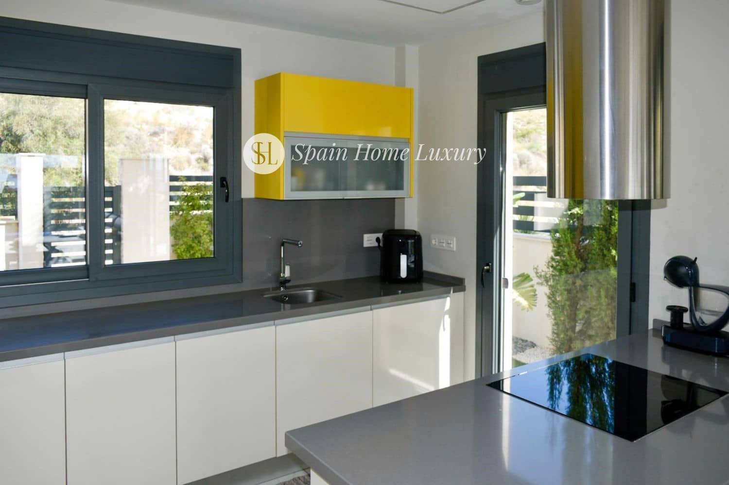 3 bedroom Villa for sale in Finestrat with pool garage - € 685,000 (Ref: 9317850)