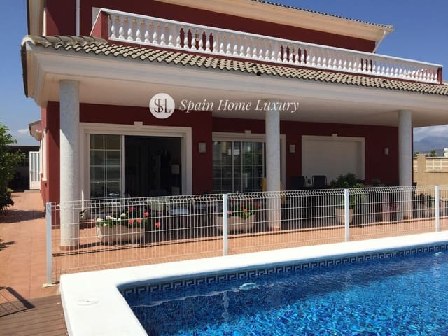 Chalet de 5 habitaciones en Daimús en venta con piscina - 564.900 € (Ref: 9325168)