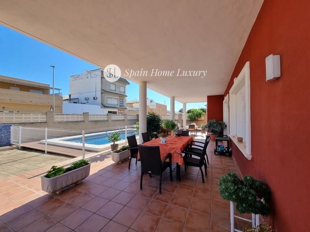 Chalet de 5 habitaciones en Daimús en venta con piscina - 564.900 € (Ref: 9325168)