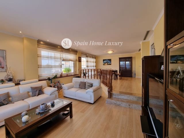 Chalet de 5 habitaciones en Daimús en venta con piscina - 564.900 € (Ref: 9325168)