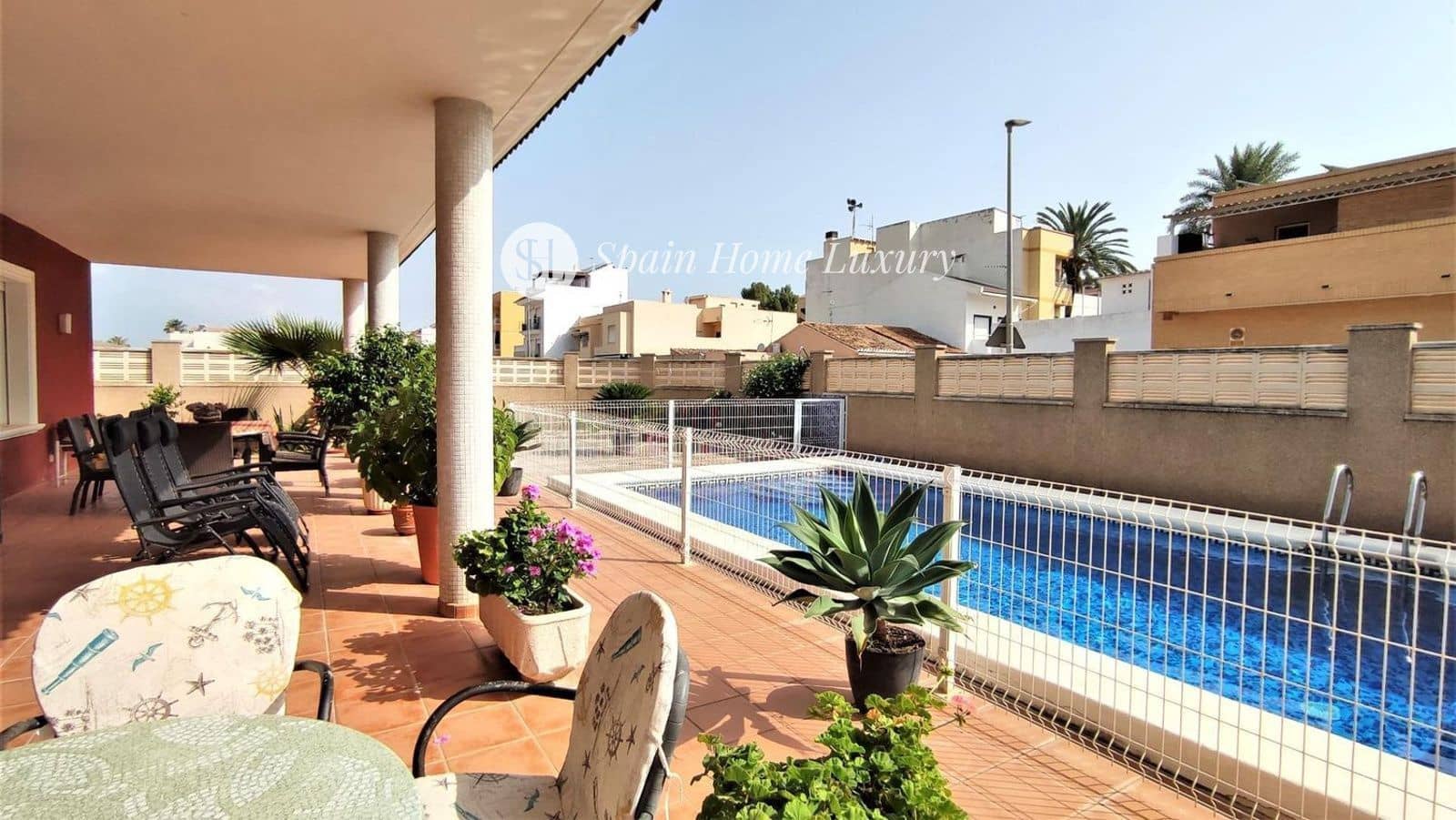 Chalet de 5 habitaciones en Daimús en venta con piscina - 564.900 € (Ref: 9325168)