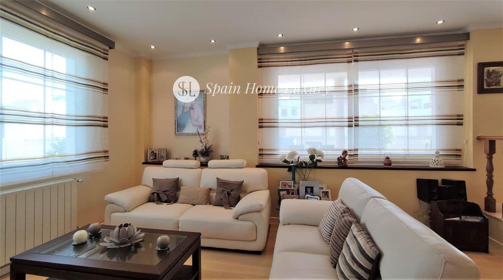 Chalet de 5 habitaciones en Daimús en venta con piscina - 564.900 € (Ref: 9325168)