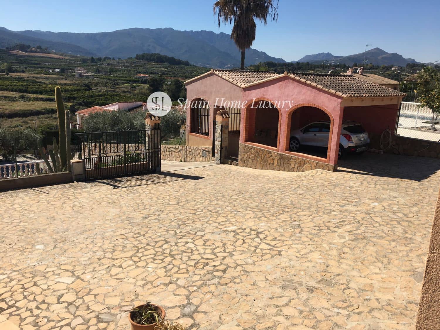 5 soverom Villa til salgs i La Font d'En Carros - € 460 000 (Ref: 9325759)