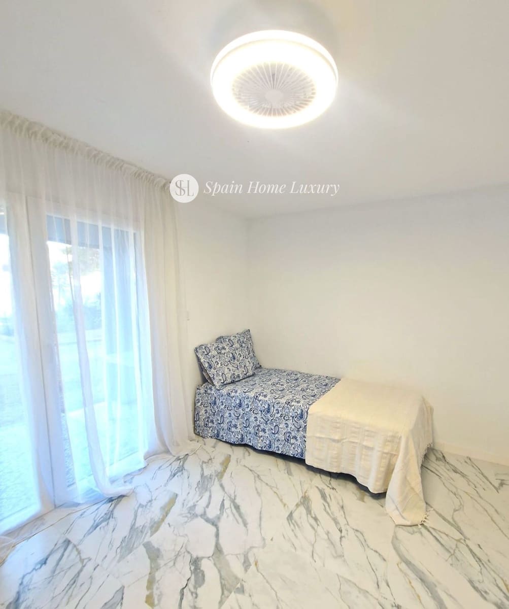 5 bedroom Villa for sale in Calpe / Calp with pool - € 749,000 (Ref: 9341780)