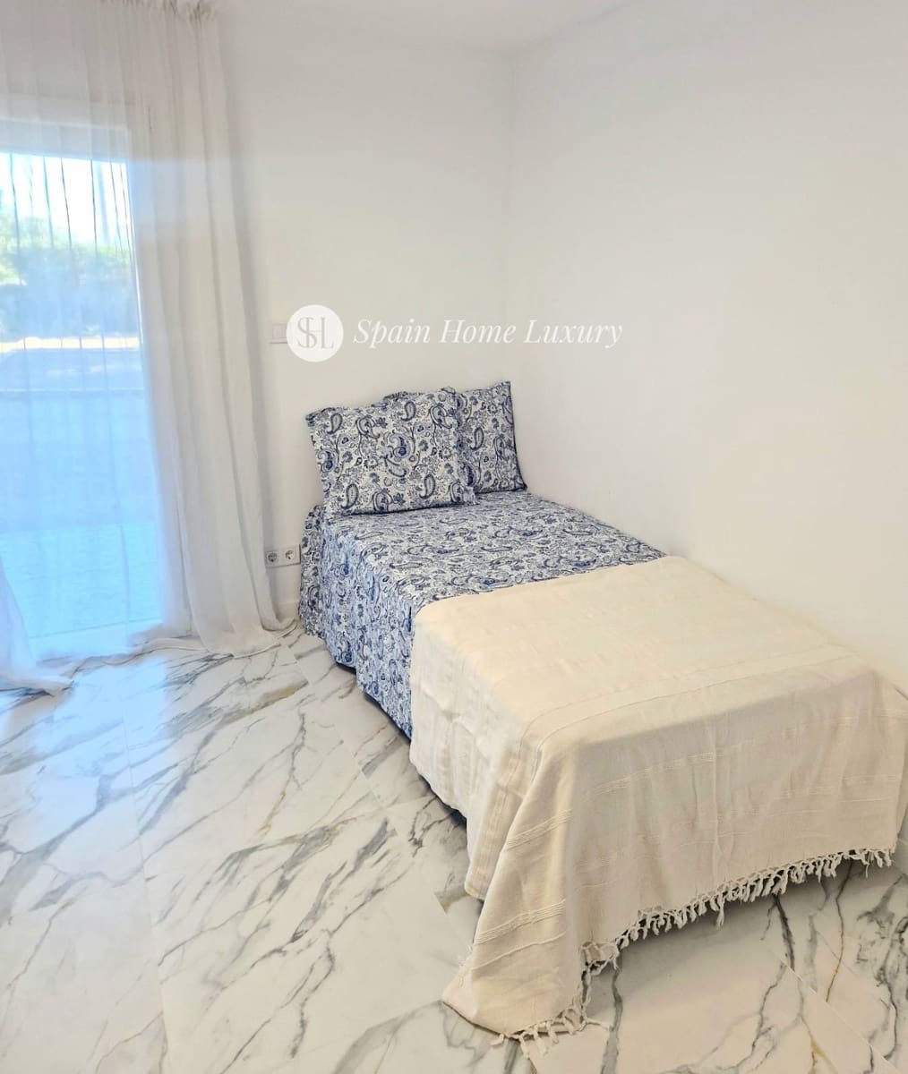 5 bedroom Villa for sale in Calpe / Calp with pool - € 749,000 (Ref: 9341780)