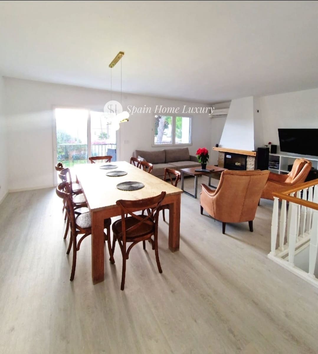 5 bedroom Villa for sale in Calpe / Calp with pool - € 749,000 (Ref: 9341780)