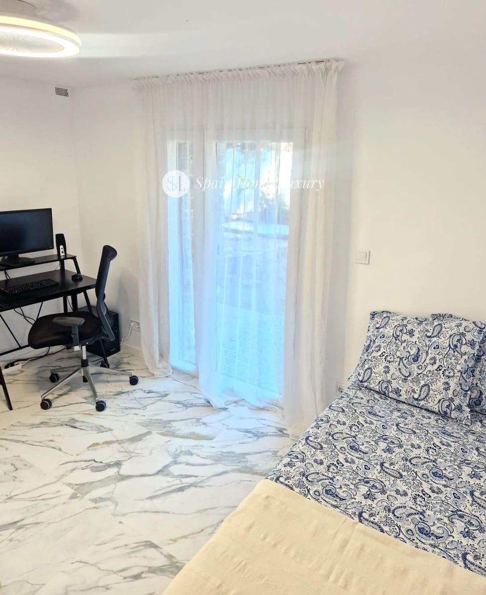 5 bedroom Villa for sale in Calpe / Calp with pool - € 749,000 (Ref: 9341780)