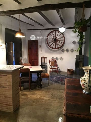 9 Zimmer Villa zu verkaufen in Chulilla mit Garage - 260.000 € (Ref: 9345712)