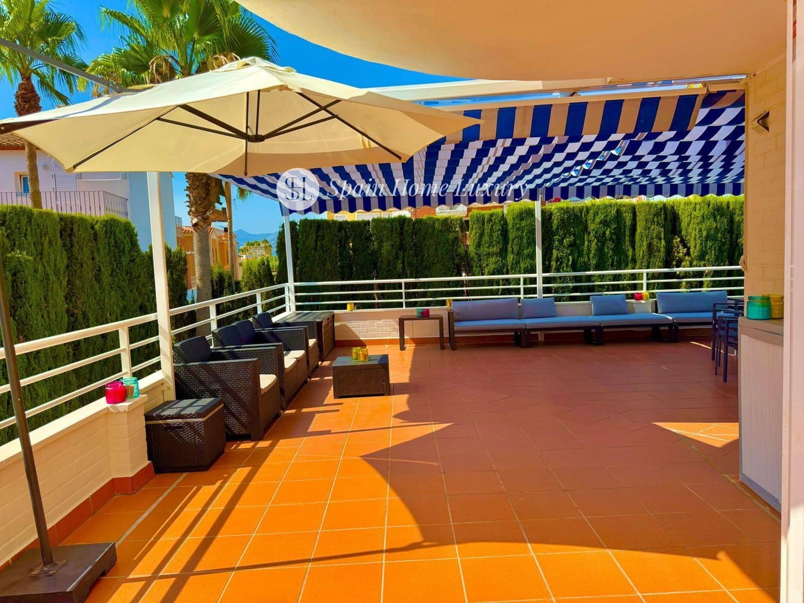 3 slaapkamer Flat te koop in Oliva met zwembad garage - € 335.000 (Ref: 9388514)