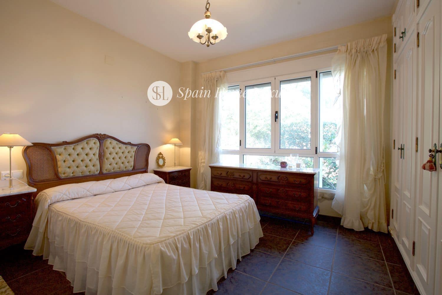 4 sypialnia Willa na sprzedaż w Alzira z basenem garażem - 600 000 € (Ref: 9388515)