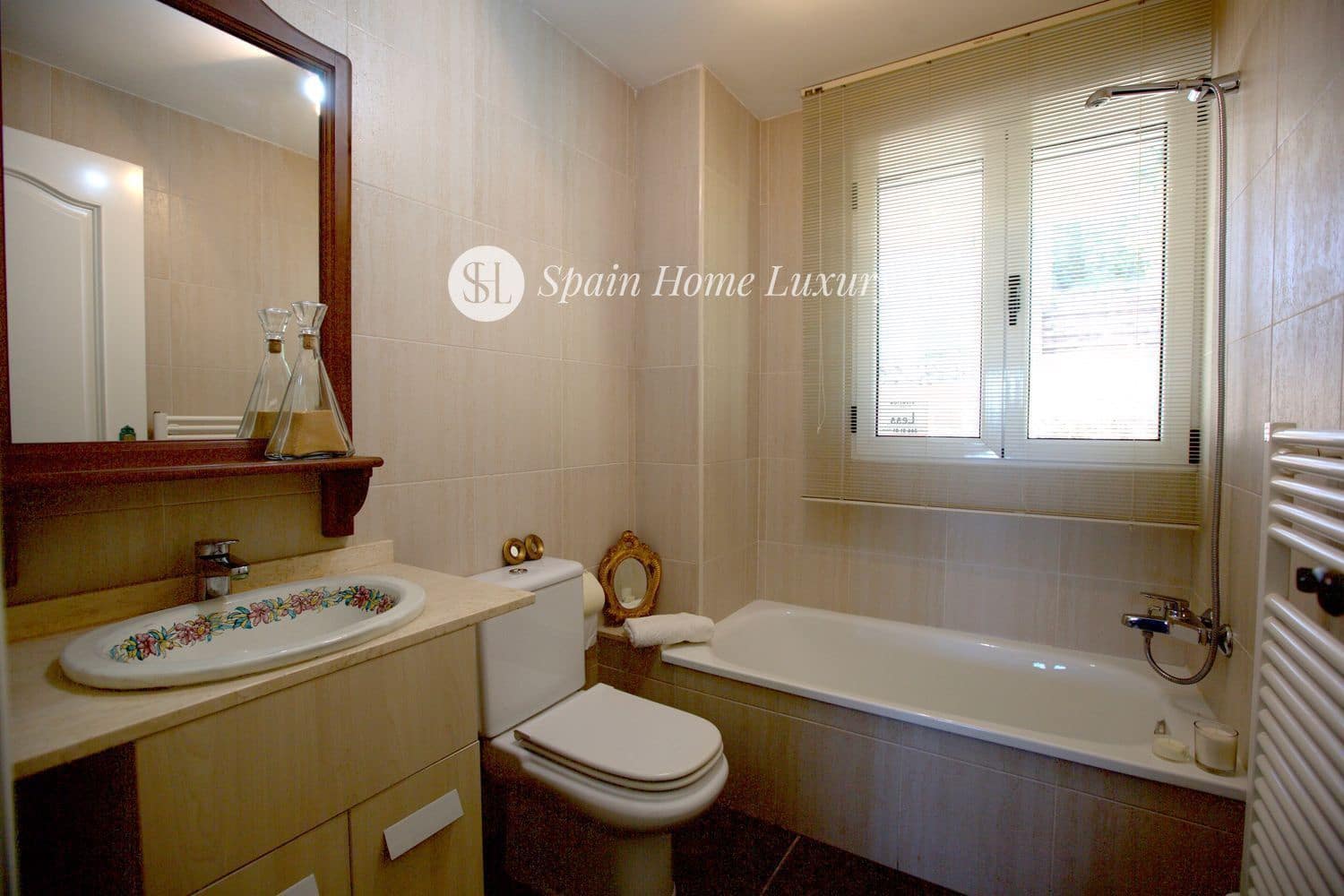 4 sypialnia Willa na sprzedaż w Alzira z basenem garażem - 600 000 € (Ref: 9388515)