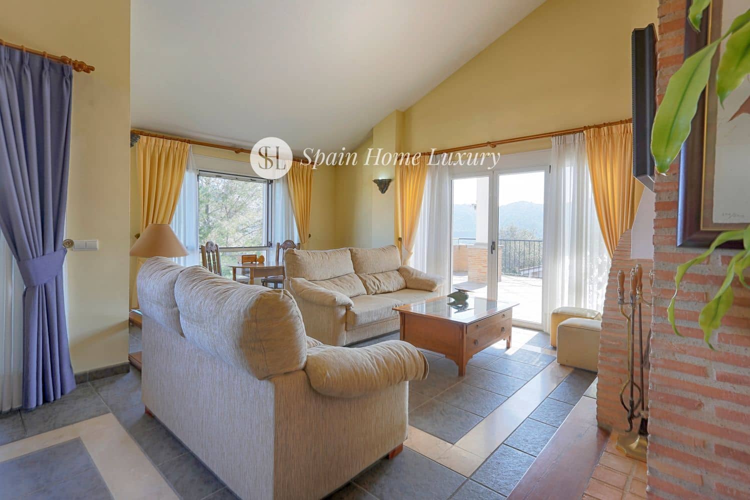 4 sypialnia Willa na sprzedaż w Alzira z basenem garażem - 600 000 € (Ref: 9388515)