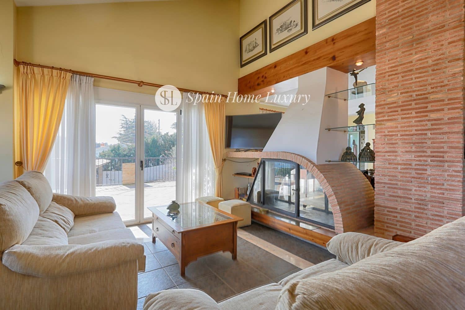 4 sypialnia Willa na sprzedaż w Alzira z basenem garażem - 600 000 € (Ref: 9388515)