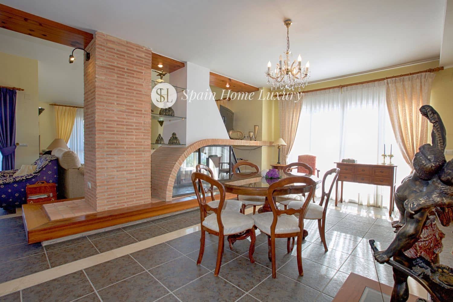 4 sypialnia Willa na sprzedaż w Alzira z basenem garażem - 600 000 € (Ref: 9388515)