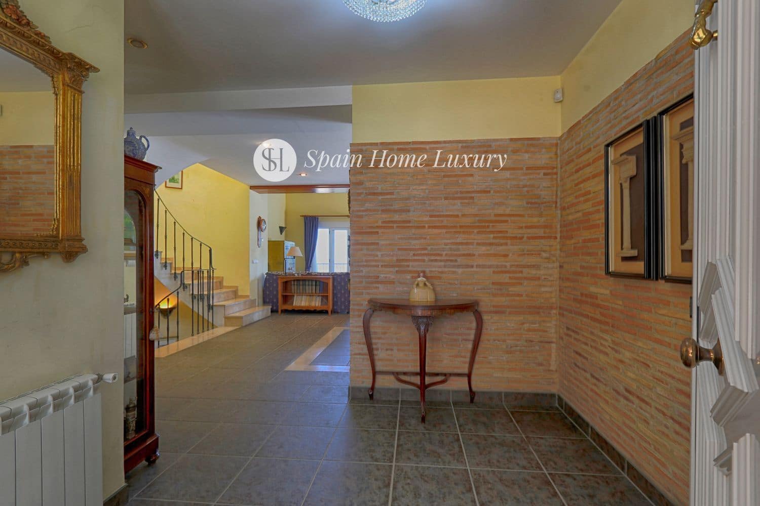 4 sypialnia Willa na sprzedaż w Alzira z basenem garażem - 600 000 € (Ref: 9388515)