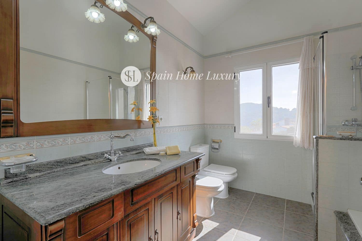 4 sypialnia Willa na sprzedaż w Alzira z basenem garażem - 600 000 € (Ref: 9388515)