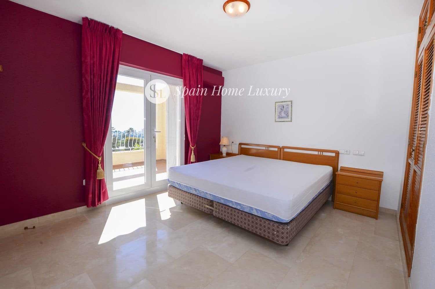 7 makuuhuone Huvila myytävänä paikassa Calpe / Calp mukana uima-altaan 
autotalli - 850 000 € (Ref: 9394048)