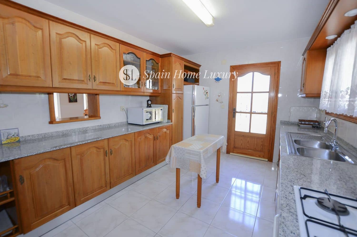 7 makuuhuone Huvila myytävänä paikassa Calpe / Calp mukana uima-altaan 
autotalli - 850 000 € (Ref: 9394048)